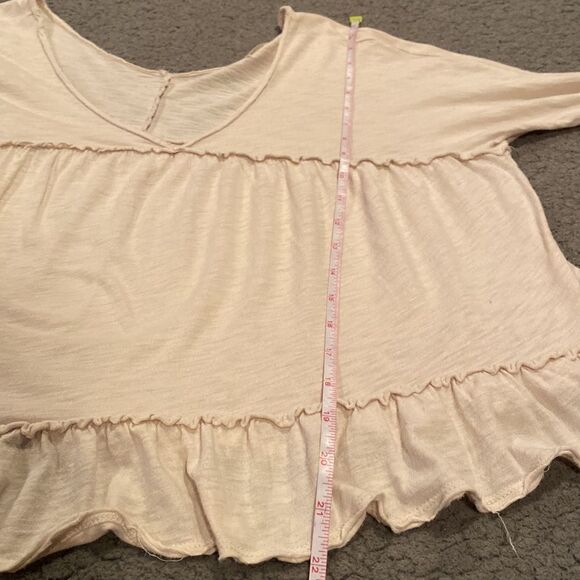 Altar’d State Ruffled Cropped Shirt Size Medium Light Tan Flowy - Picture 9 of 10